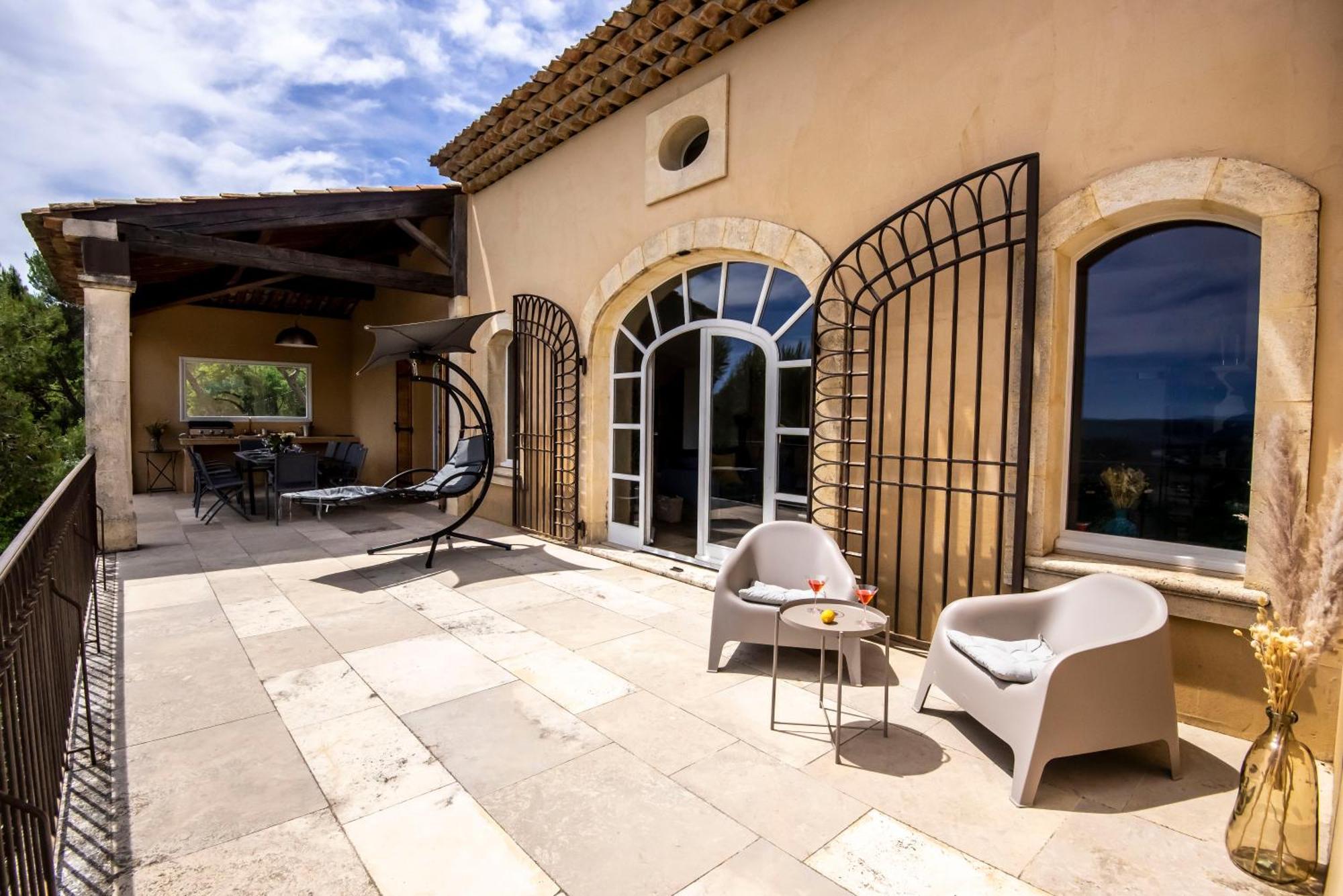 Villa Lumineuse Avec Piscine Clim 1Ere Etage Vue Panoramique Sur Les Montagnes Sur Le Site De La Sainte-Victoire Le Tholonet Екстериор снимка